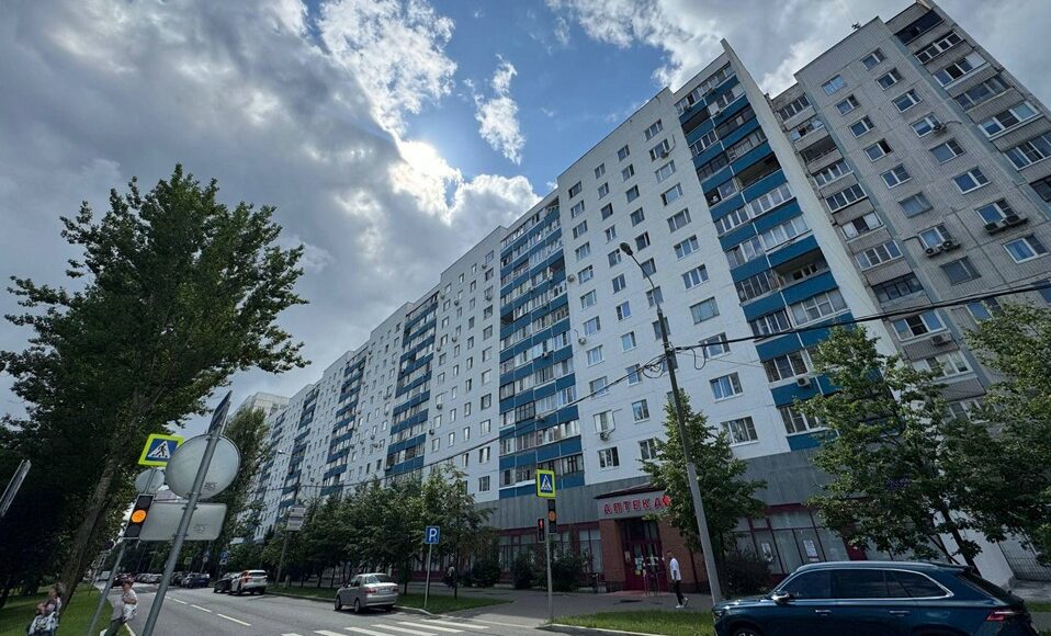 Капремонт нескольких домов завершат к концу сентября в Лианозово, фото