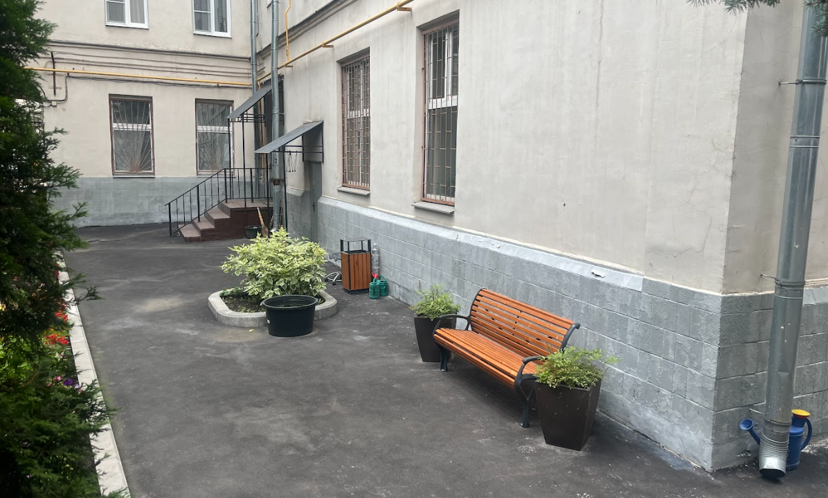 Благоустройство двора завершилось в районе Арбат, фото
