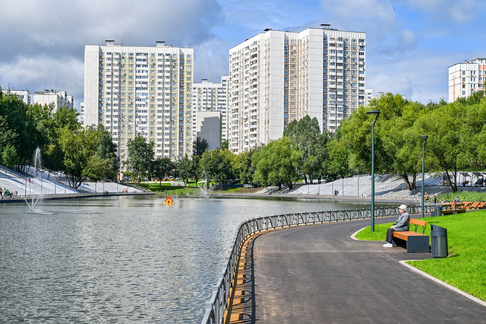 В Можайском районе открыли новую прогулочную зону, фото