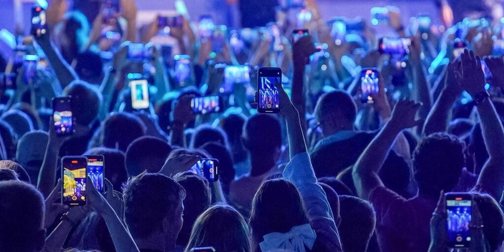 Единственный в мире: москвичей приглашают на территорию электронной музыки «Портал 2030–2050» Единственный в мире: москвичей приглашают на территорию электронной музыки «Портал 2030–2050» фото
