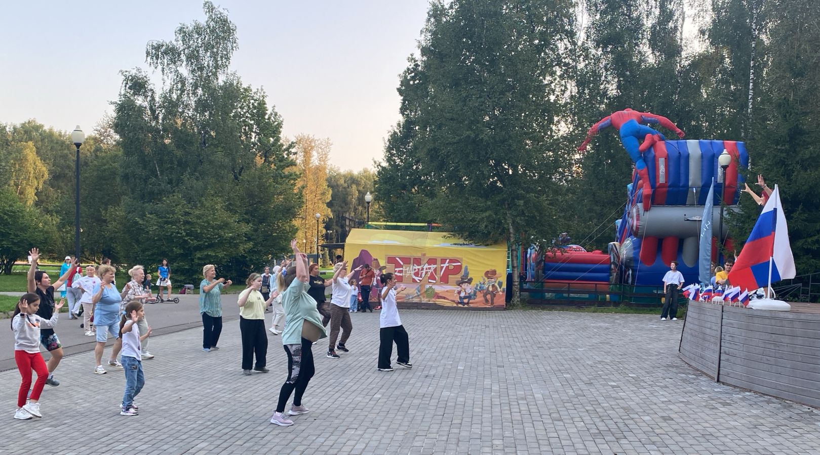 День Государственного флага в Люблино отметят праздничным концертом 22 августа, фото