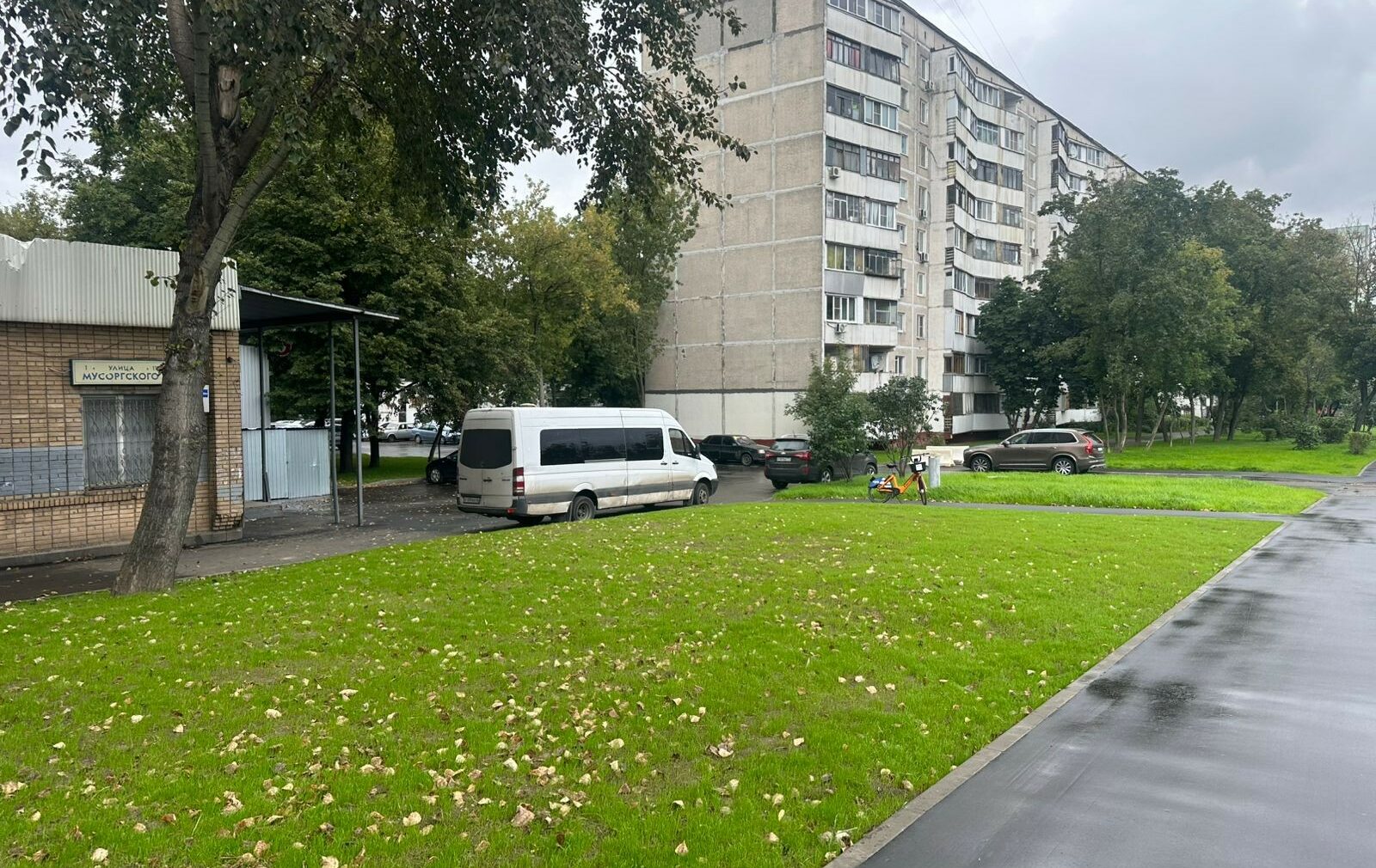 Благоустройство улицы Мусоргского завершили в Отрадном, фото