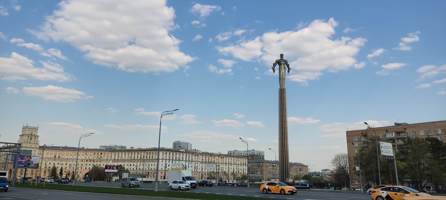 Акция у памятника первому космонавту планеты пройдет в Гагаринском ко Дню города, фото