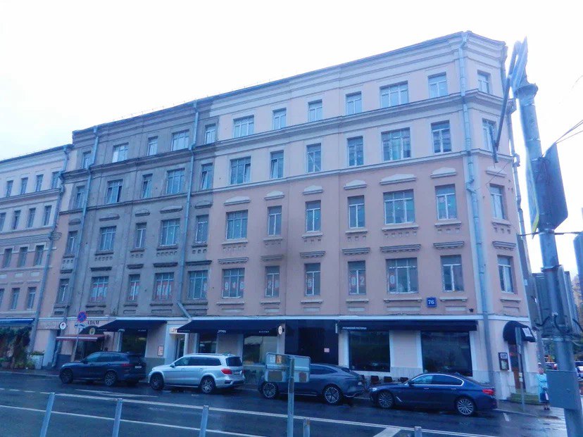 Помещение свыше 1,2 тыс. кв. м в центре Москвы выставили на аукцион, фото