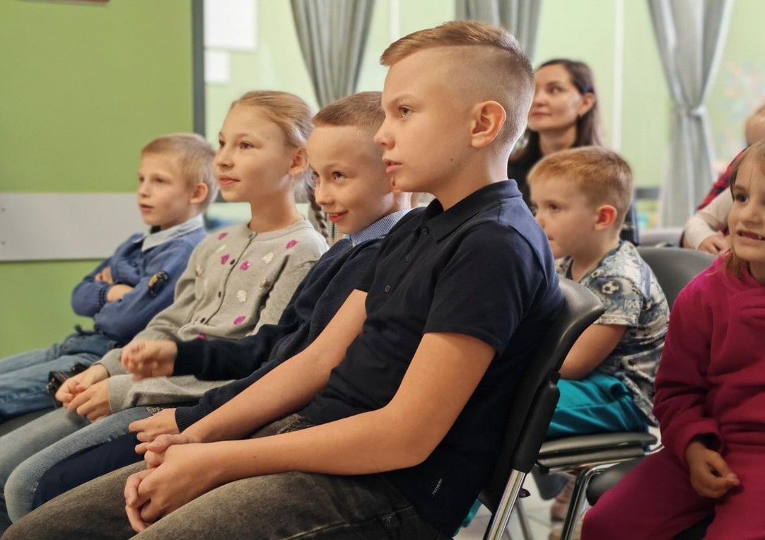 Акцию «Собери ребенка в школу» провели в Северном, фото