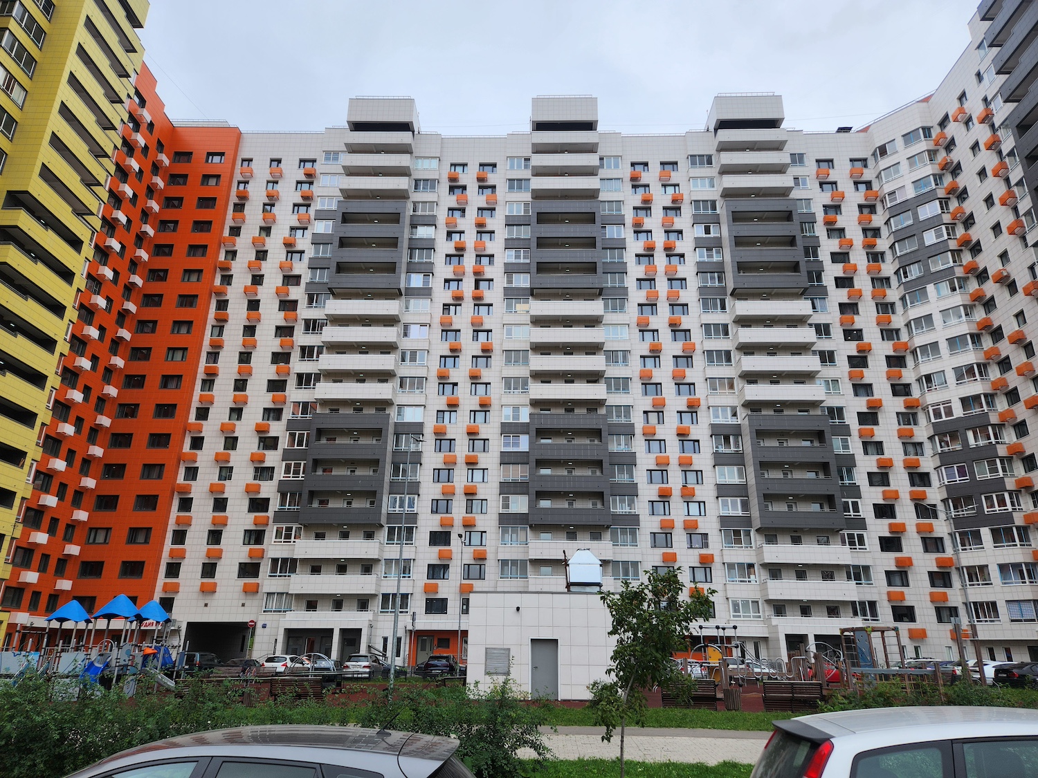 На юге Москвы выставили на аукцион 34 помещения для бизнеса, фото