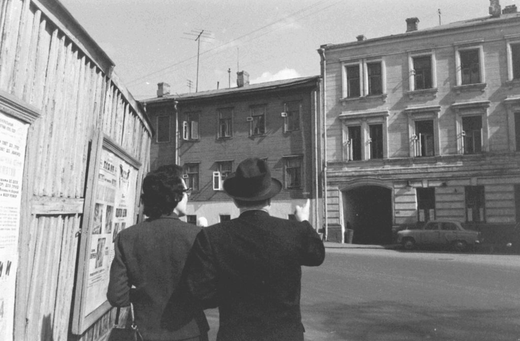 Баррикадная — Тверская: Шолом-Алейхем, Блок и Толстой! Баррикадная — Тверская: Шолом-Алейхем, Блок и Толстой!  фото