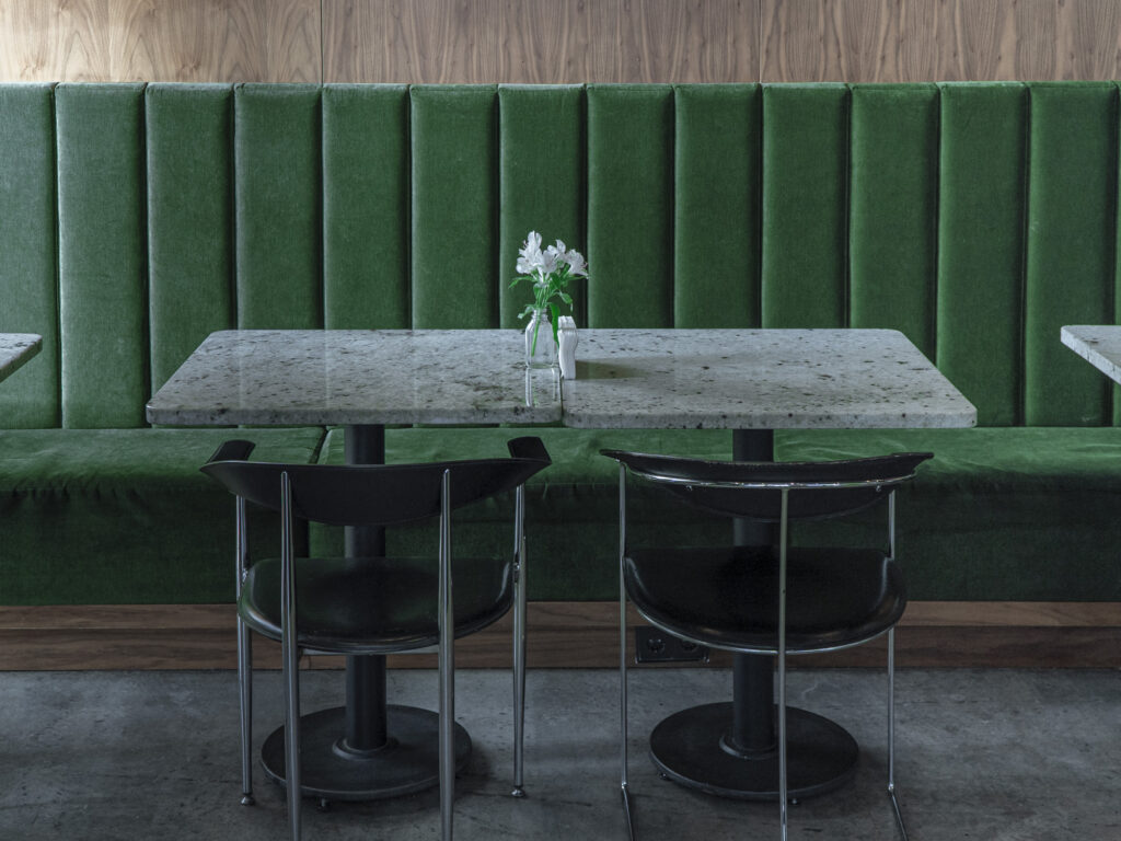 Развитие фотографии, роспись акрилом и домашняя лазанья — куда пойти после работы  фото