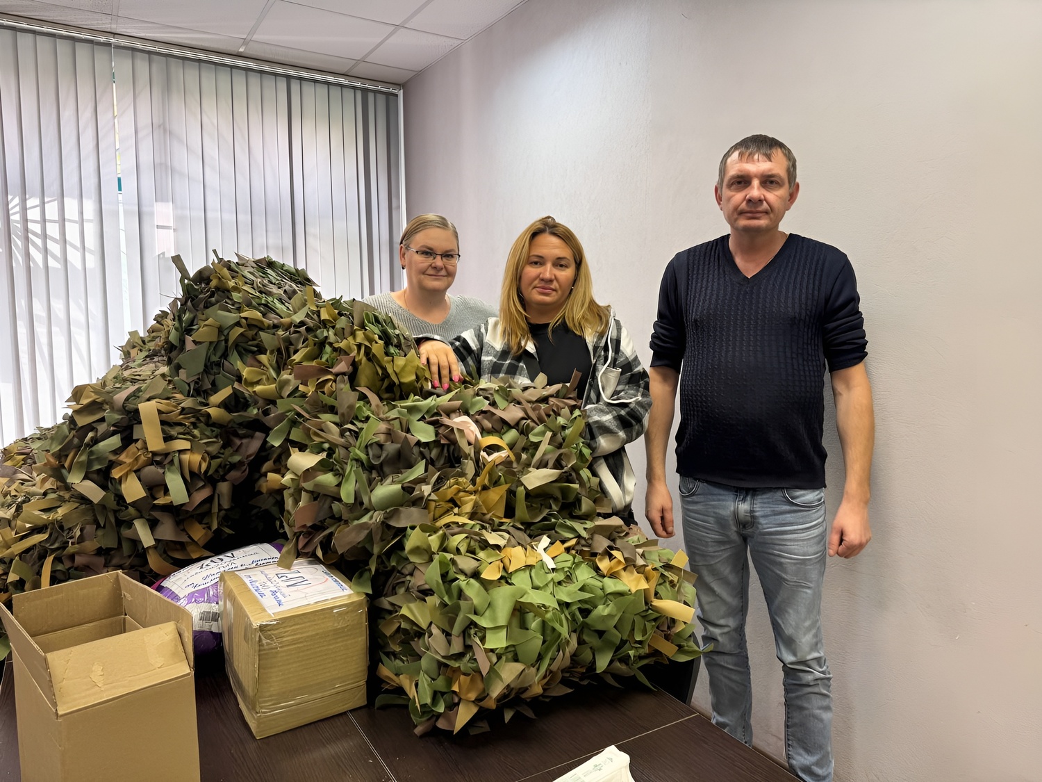 Таганские волонтеры передали на фронт СВО более 30 тонн гуманитарных грузов, фото