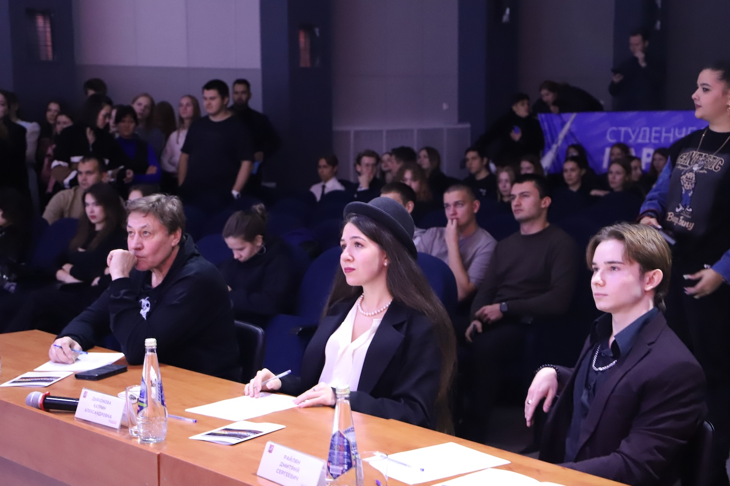 Третий день городской «Лиги дебатов»: названы первые команды, покинувшие турнир, фото