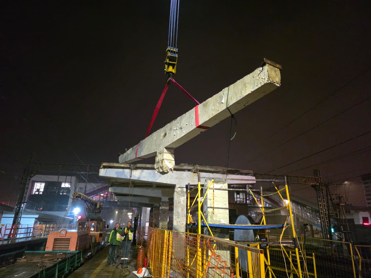 Обновление второй платформы началось на станции Щербинка МЦД-2, фото