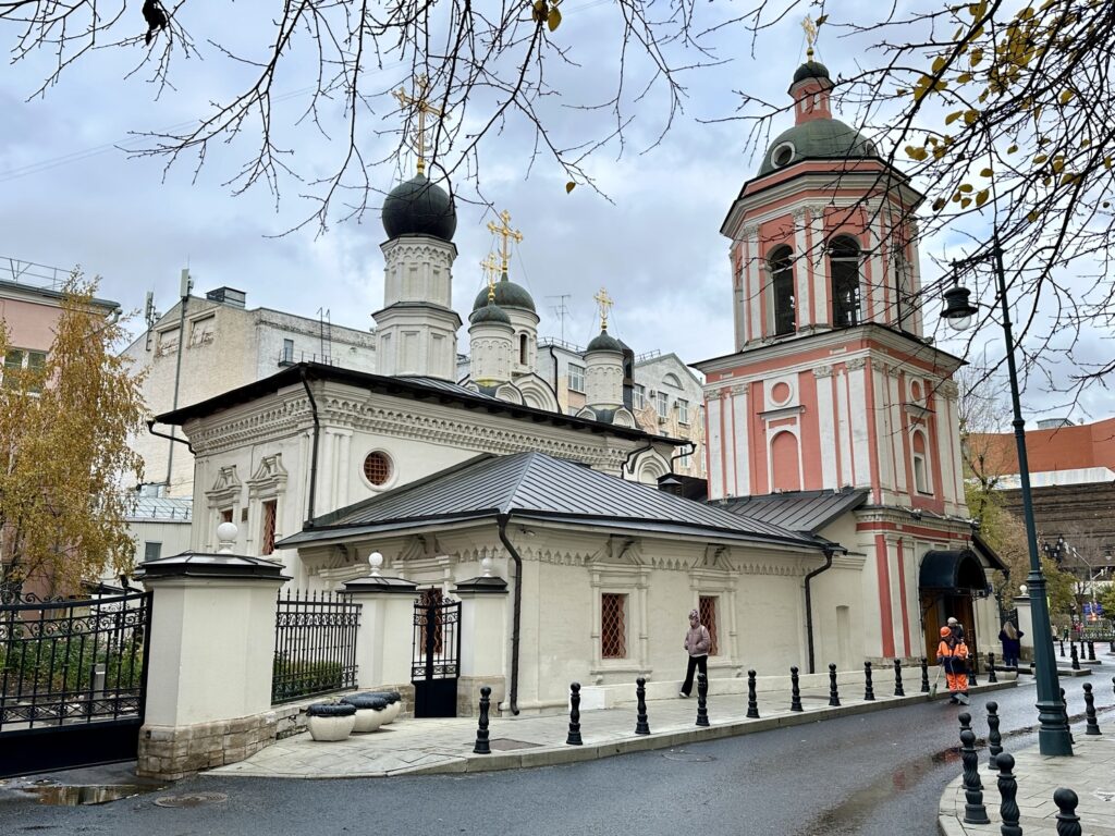 Тверская — Баррикадная: место встречи изменить можно  фото