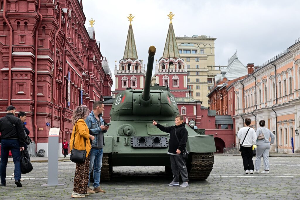 Герои, артефакты, судьбы: в Москве откроется выставка о защитниках Родины Герои, артефакты, судьбы: в Москве откроется выставка о защитниках Родины  фото