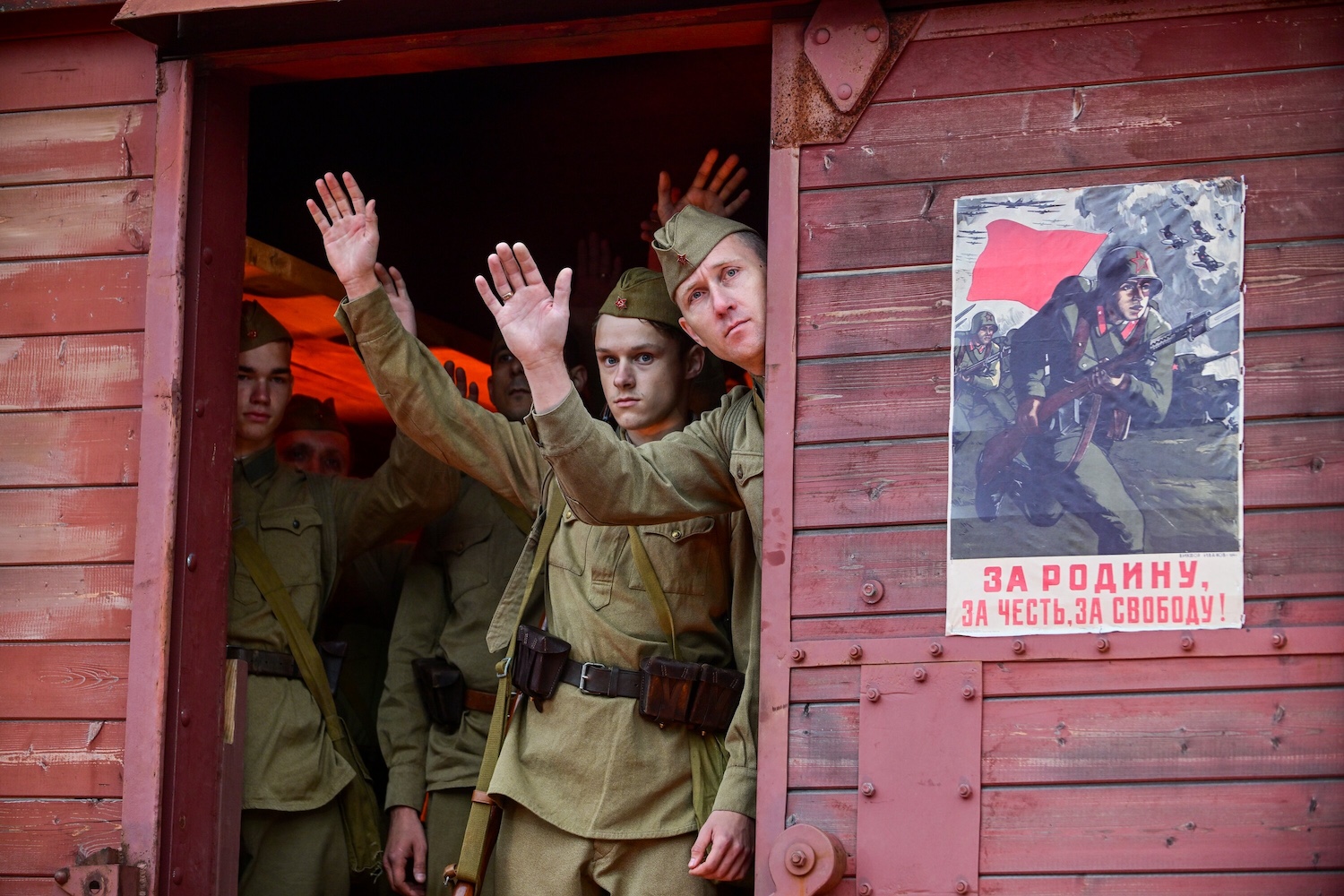 Герои, артефакты, судьбы: в Москве откроется выставка о защитниках Родины, фото