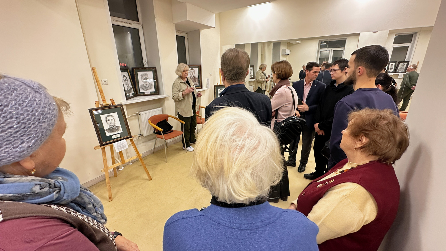 В Мещанском районе открыли выставку портретов участников СВО, фото