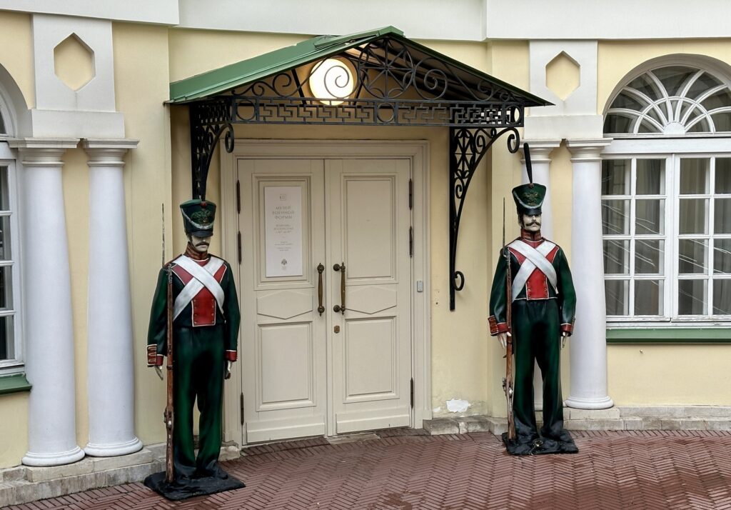 Тверская — Баррикадная: место встречи изменить можно  фото