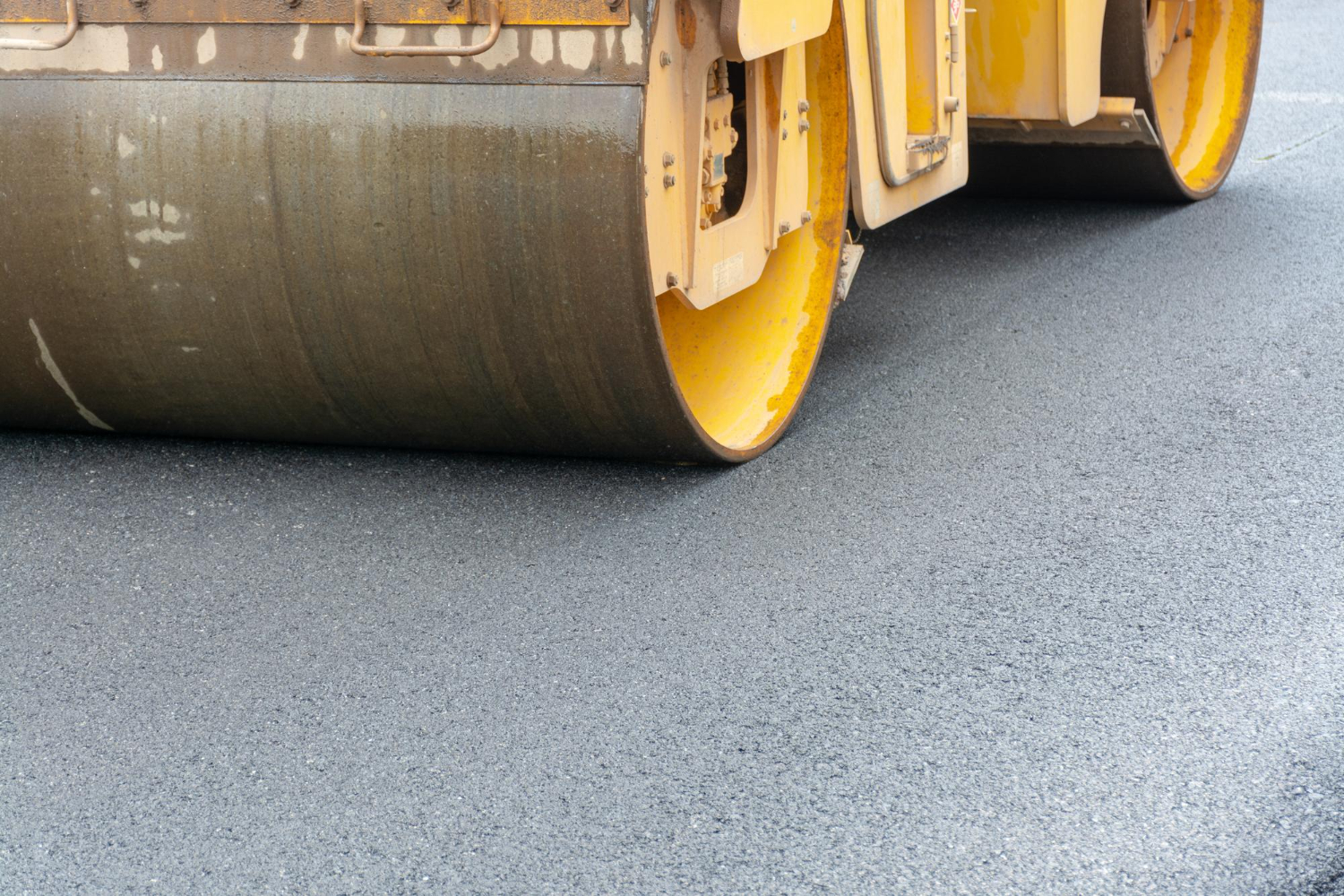 В Рязанском районе обновили покрытие и освещение, фото