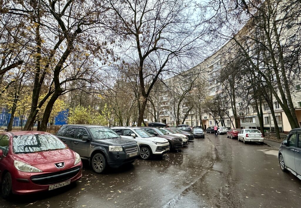 Давыдково — Аминьевская: панельный бублик у оскароносного леса  фото