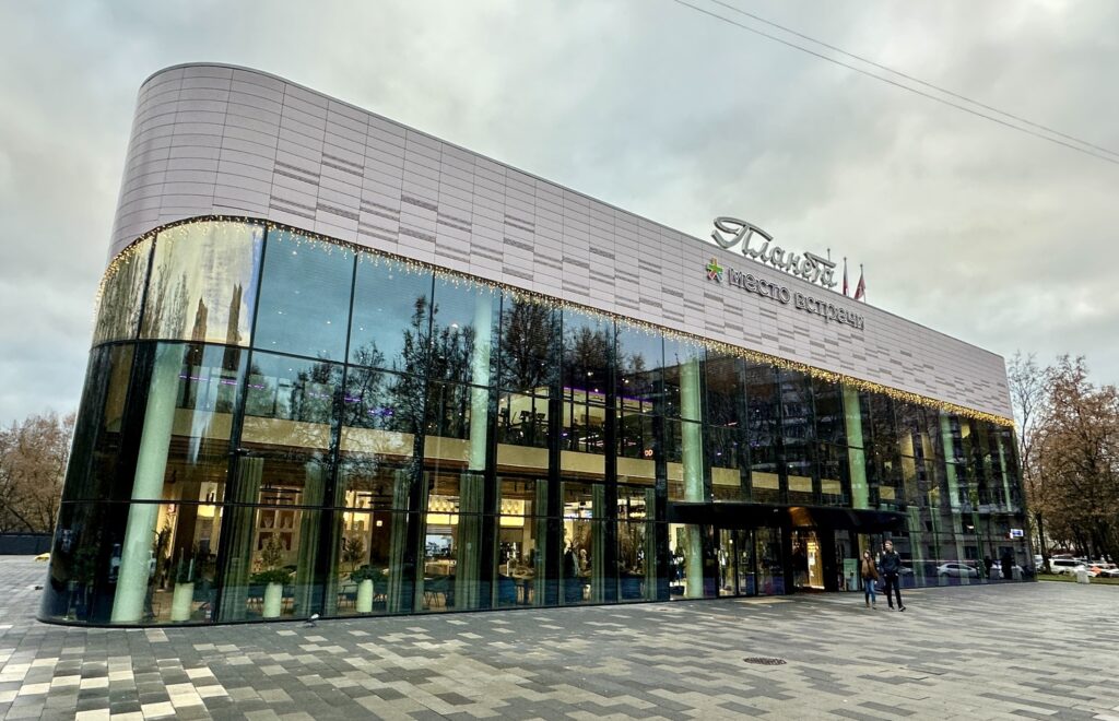 Давыдково — Аминьевская: панельный бублик у оскароносного леса  фото