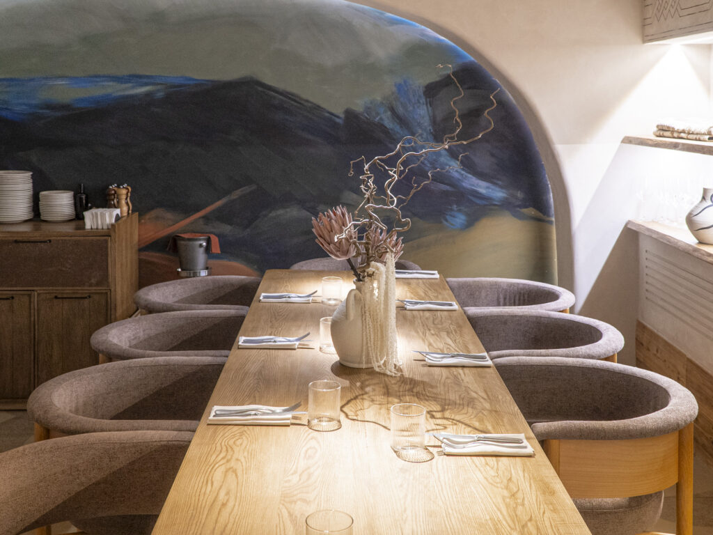 Художники-наивы, игра на ханге и новая кавказская кухня — куда пойти после работы Художники-наивы, игра на ханге и новая кавказская кухня — куда пойти после работы фото