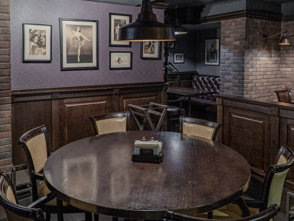 Макет как искусство, стейк-хаус и уроки актерского мастерства — куда пойти после работы  фото