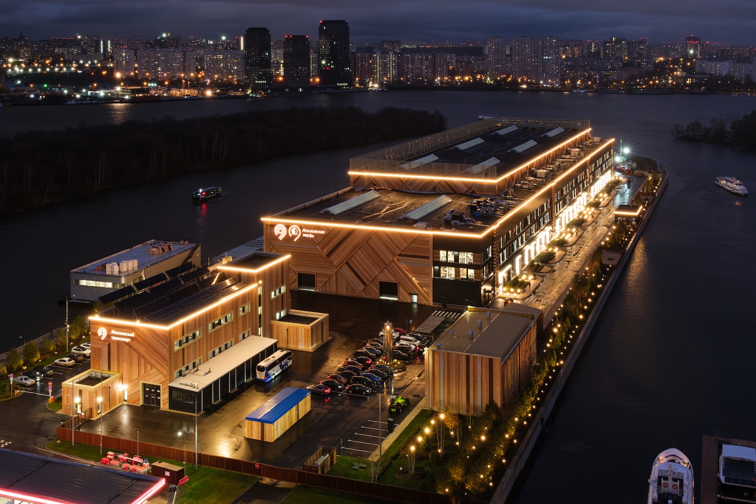 В Нагатинском затоне начала работу современная Московская верфь, фото