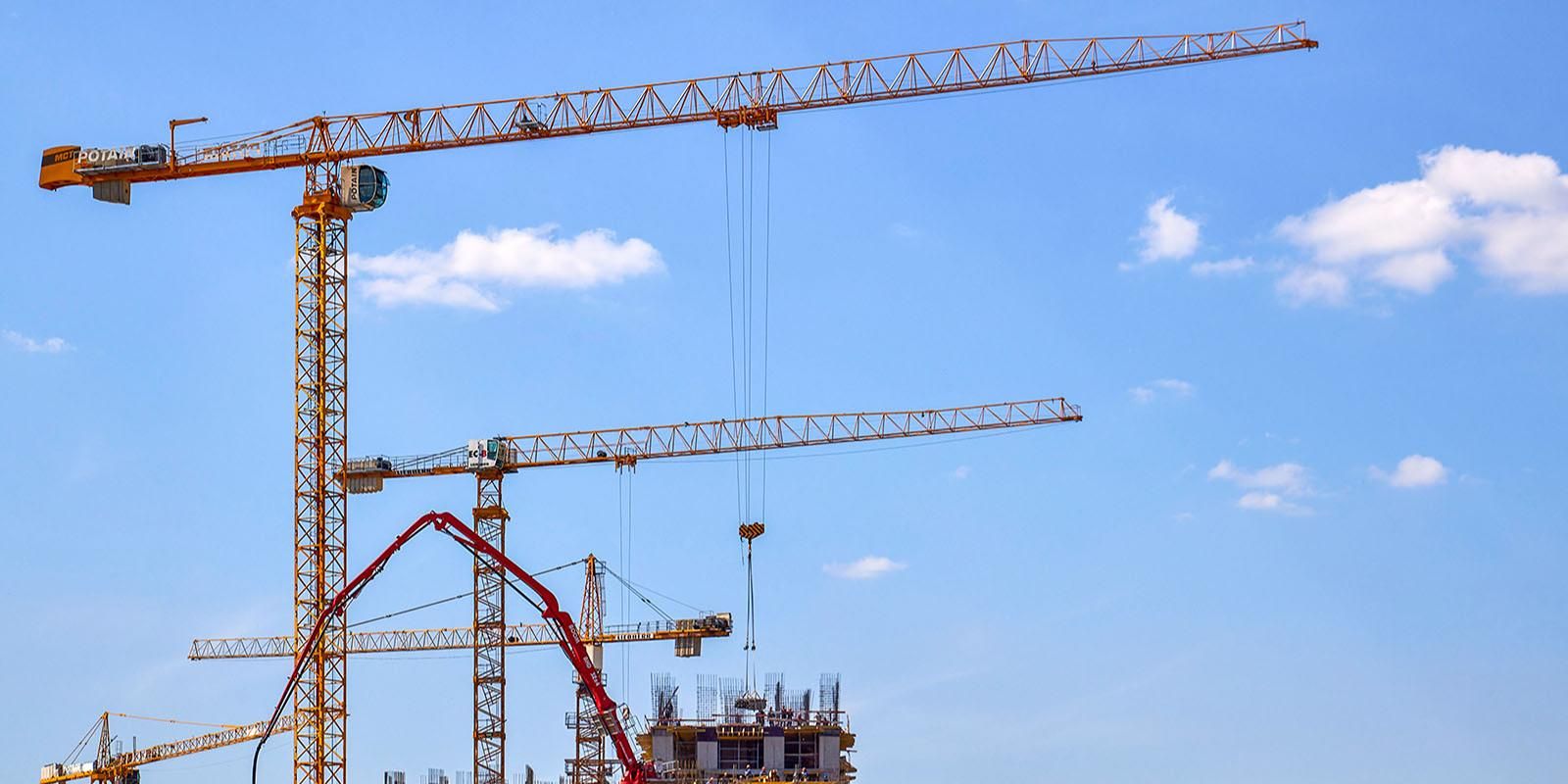 Владимир Ефимов: Утверждены новые требования к оформлению временных ограждений на столичных стройплощадках, фото