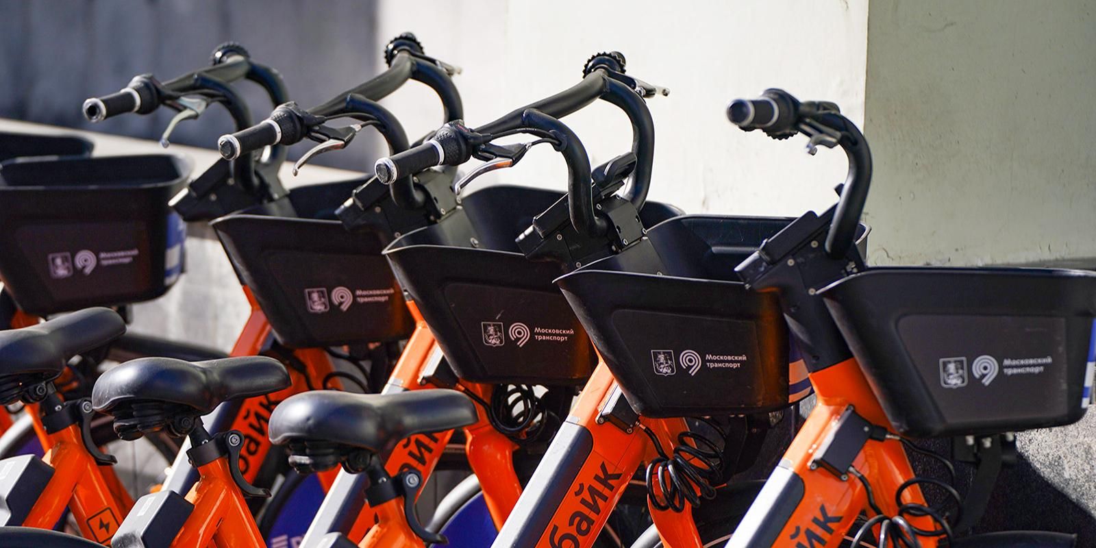 В столице объявили о закрытии проката велосипедов и электросамокатов, фото
