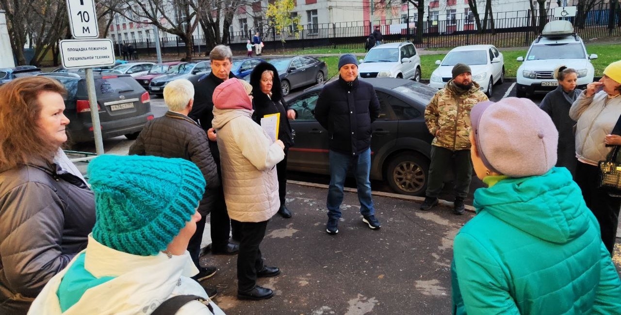 В Орехово-Борисово Северном подвели итоги октябрьских обходов главы управы, фото