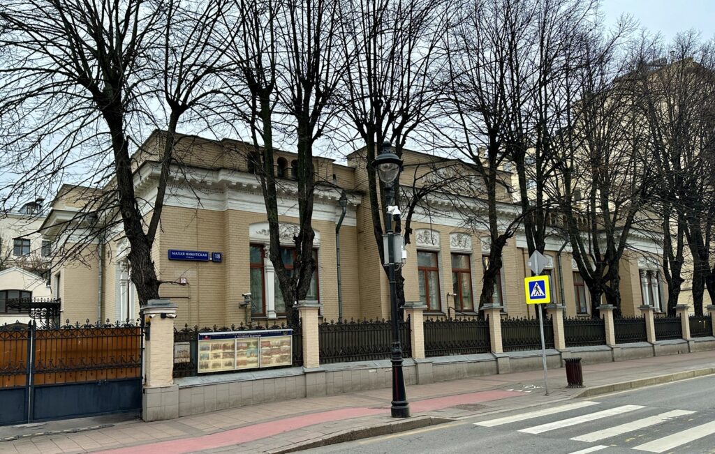 Тверская — Баррикадная: Патриаршие без «Патриков». Часть 1 Тверская — Баррикадная: Патриаршие без «Патриков». Часть 1 фото