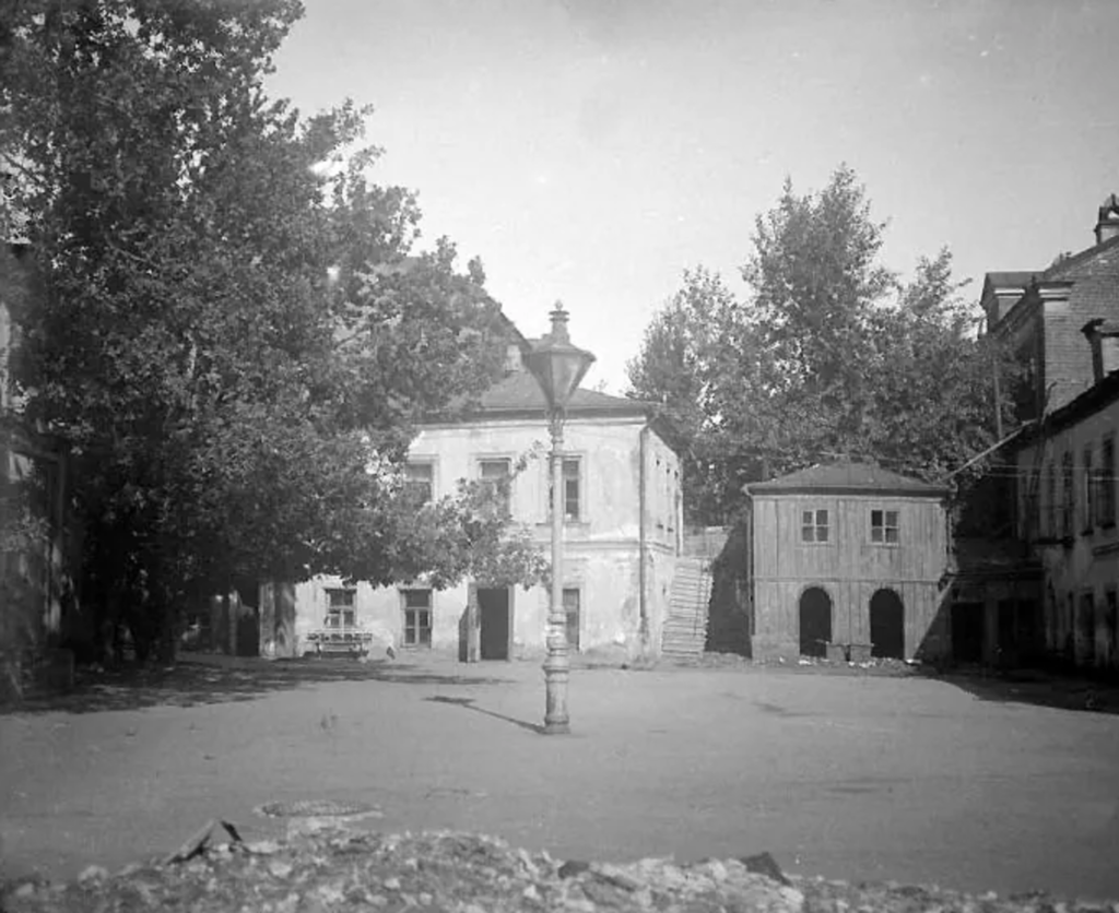 Тверская — Баррикадная: Патриаршие без «Патриков». Часть 1 Тверская — Баррикадная: Патриаршие без «Патриков». Часть 1 фото