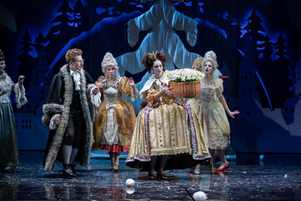 Новогодние праздники в Москве — куда пойти за атмосферой волшебства Новогодние праздники в Москве — куда пойти за атмосферой волшебства фото