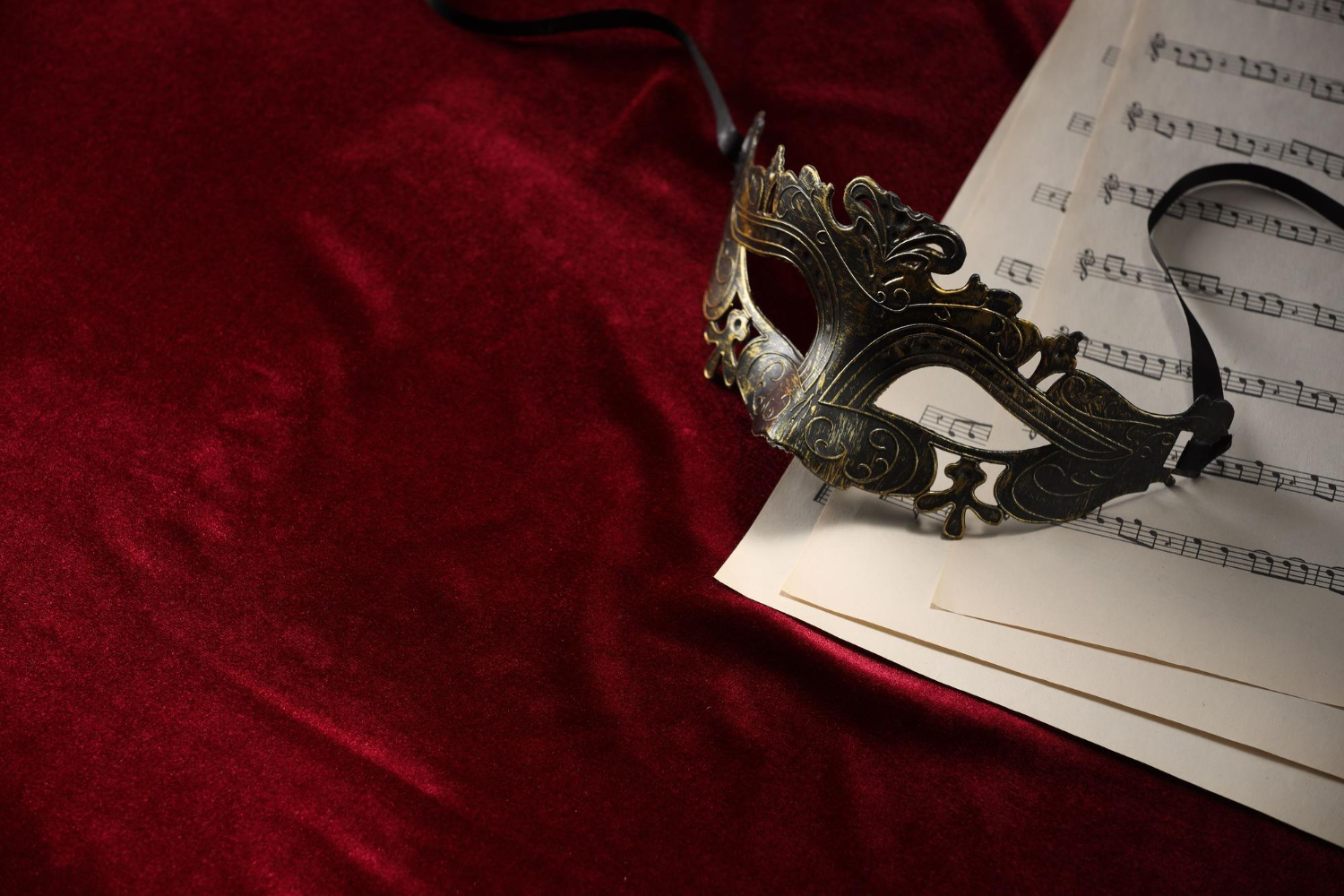 Новогоднюю антрепризу для взрослых зрителей покажут в Головинском, фото