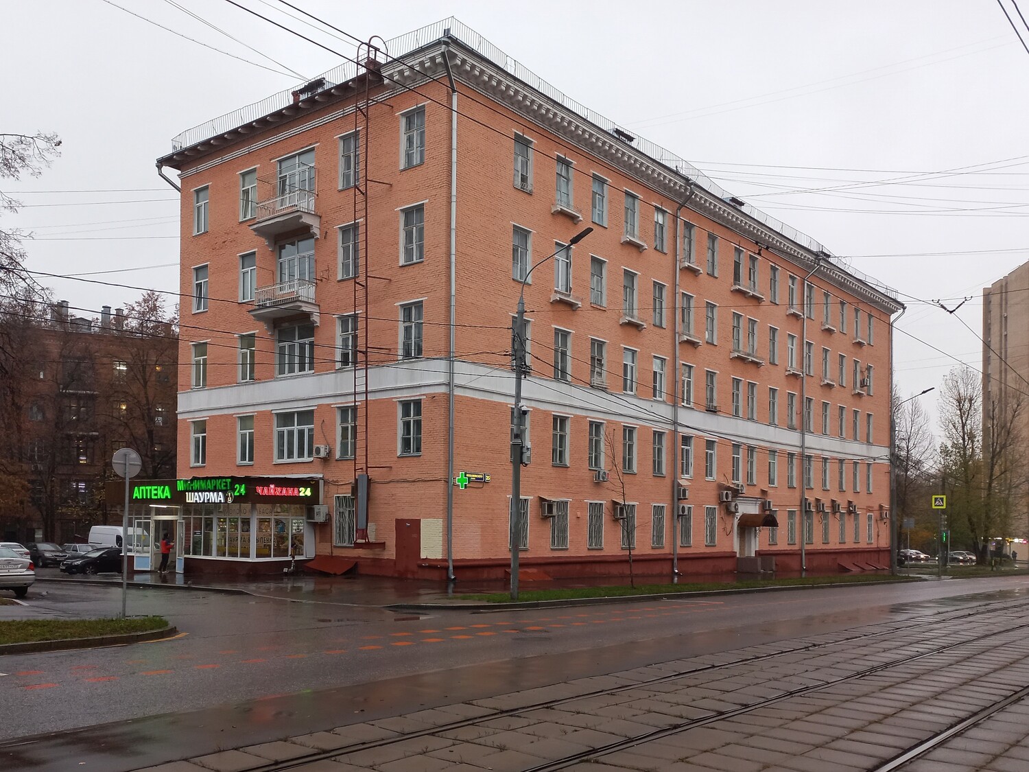 Крупное коммерческое помещение в ЮЗАО выставлено на городские торги, фото