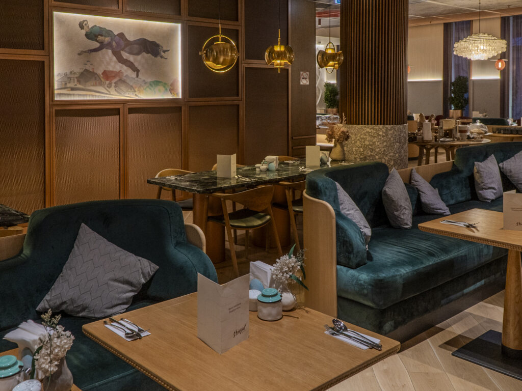 Музыкальное лото, фотореализм и ресторан в стиле Марка Шагала — куда пойти после работы Музыкальное лото, фотореализм и ресторан в стиле Марка Шагала — куда пойти после работы фото