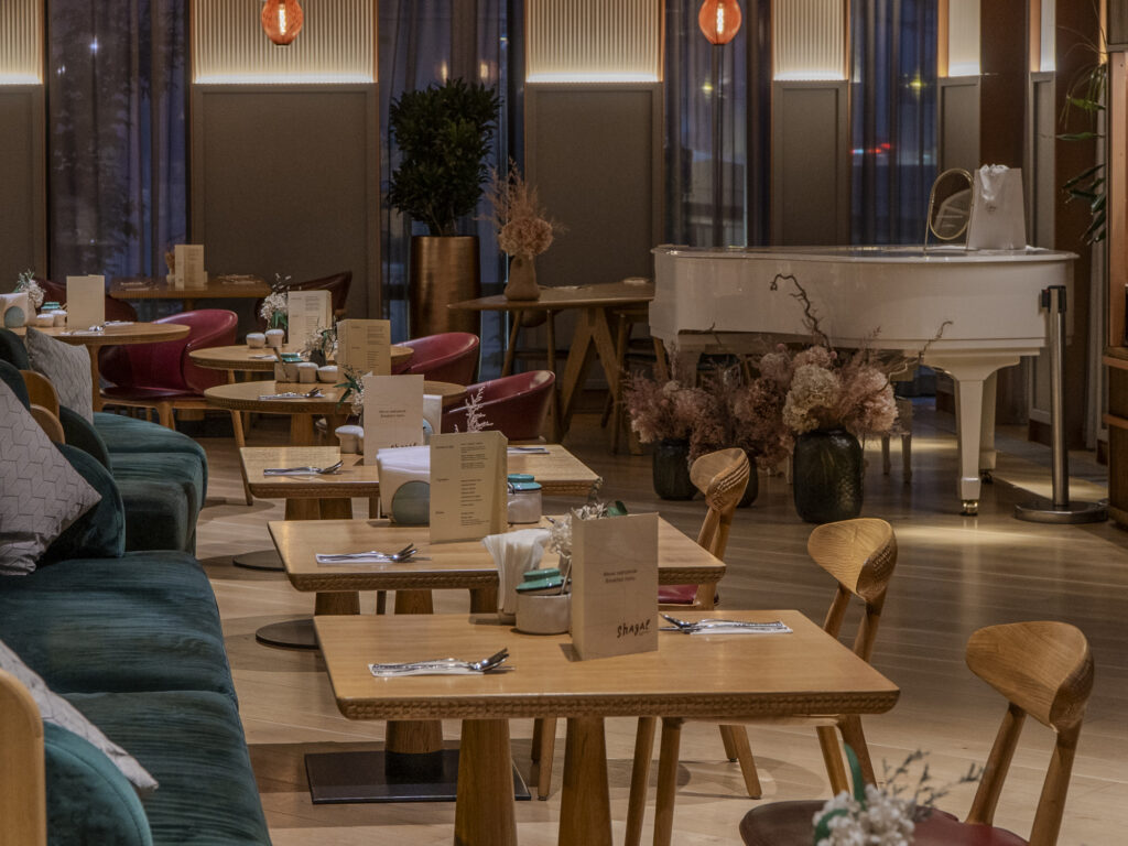 Музыкальное лото, фотореализм и ресторан в стиле Марка Шагала — куда пойти после работы Музыкальное лото, фотореализм и ресторан в стиле Марка Шагала — куда пойти после работы фото