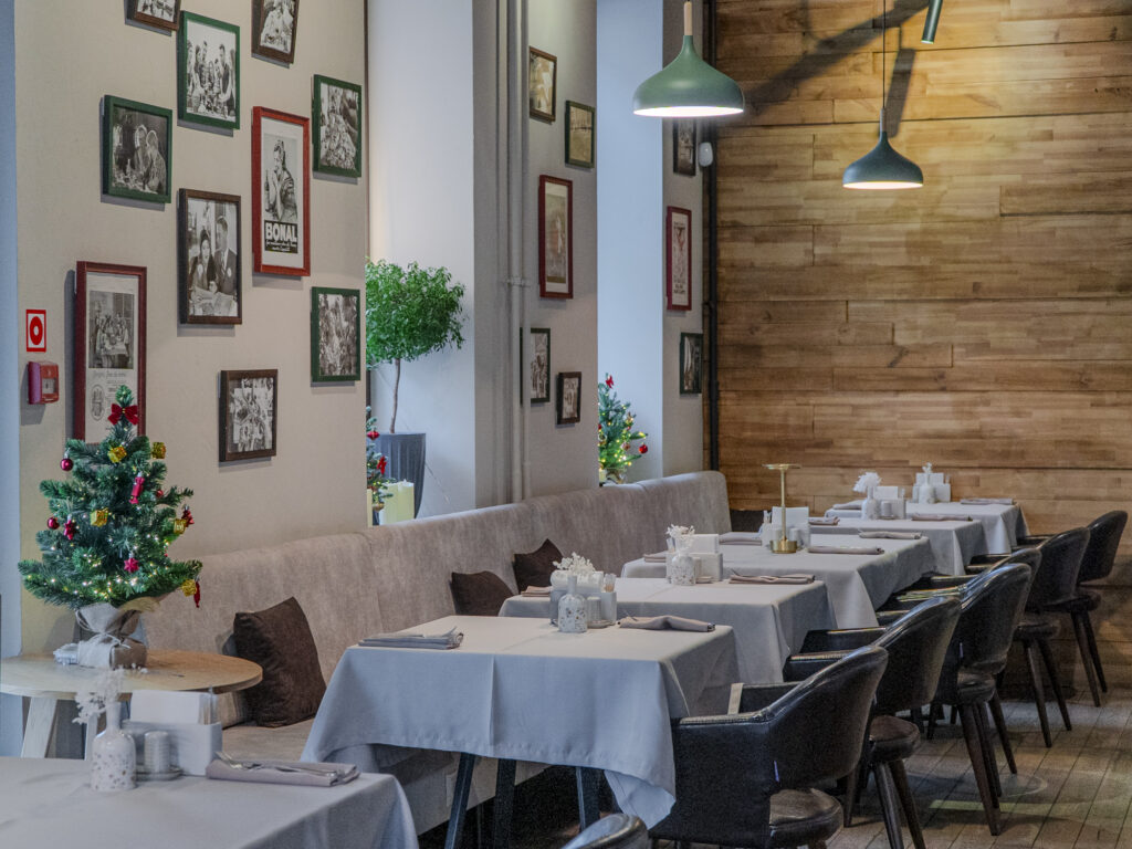 Ресторан в стиле прованс, фестиваль &laquo;Золотой гранат&raquo; и семейная жизнь Льва Толстого &mdash; куда пойти после работы  фото