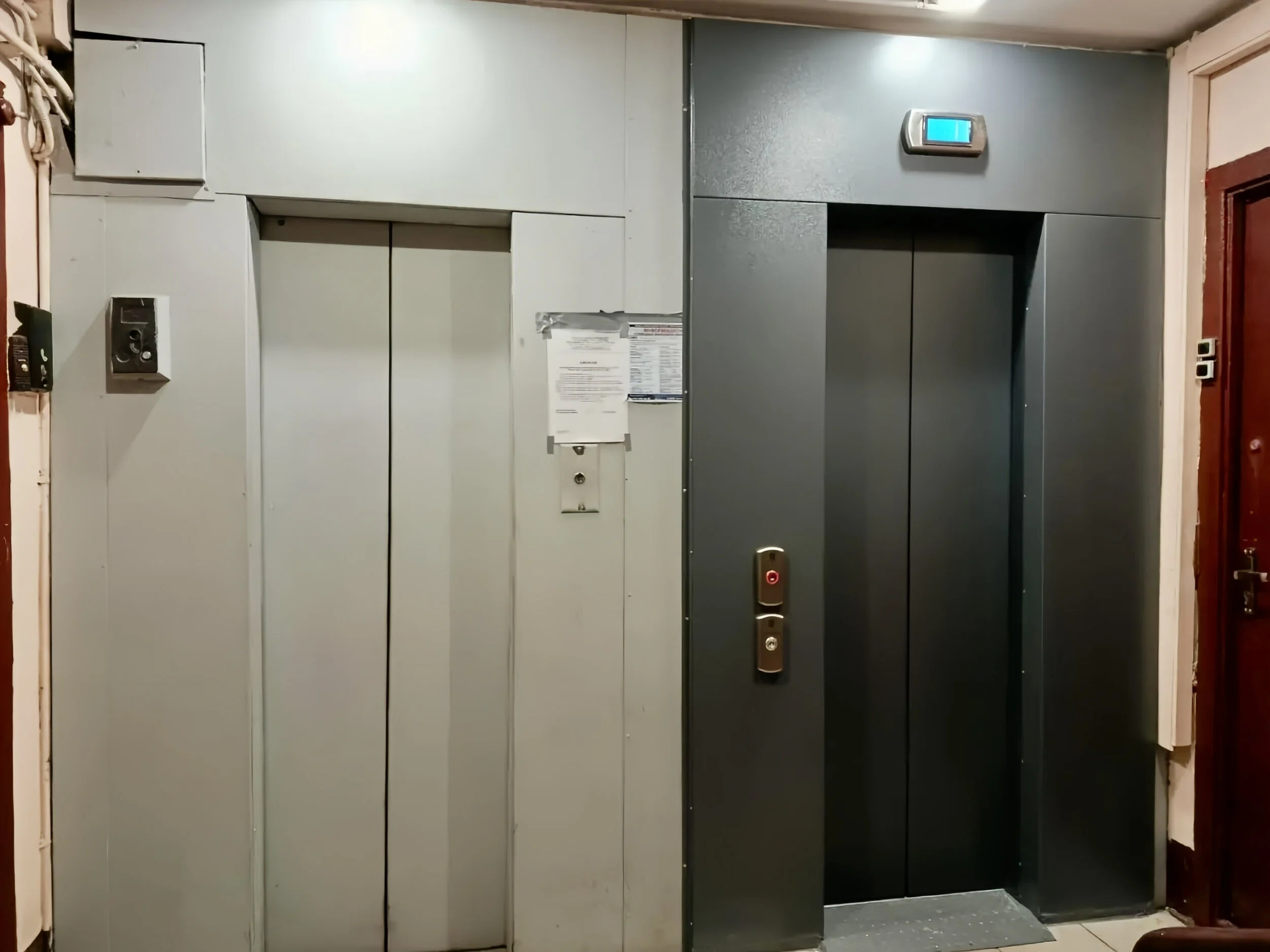 В домах Красносельского заменили лифты, фото