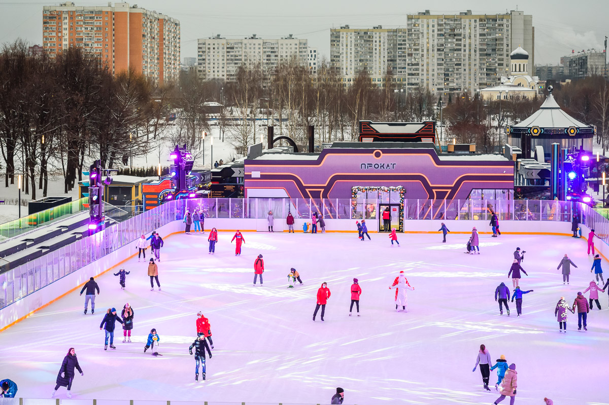 25 бесплатных катков откроются на площадках «Московских сезонов», фото