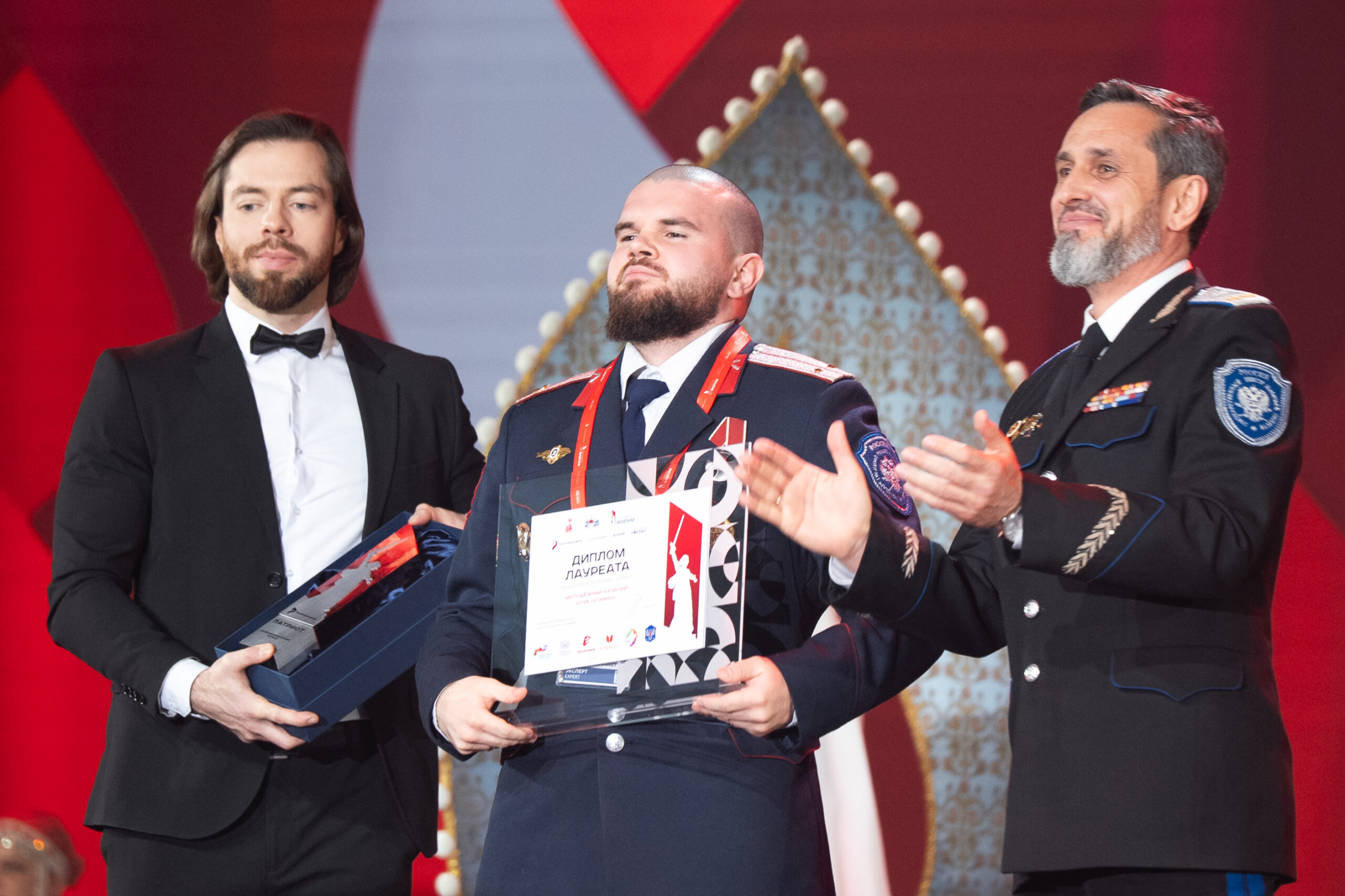 Клуб «Атаман» признан лучшим проектом патриотического воспитания в сфере развития казачества, фото