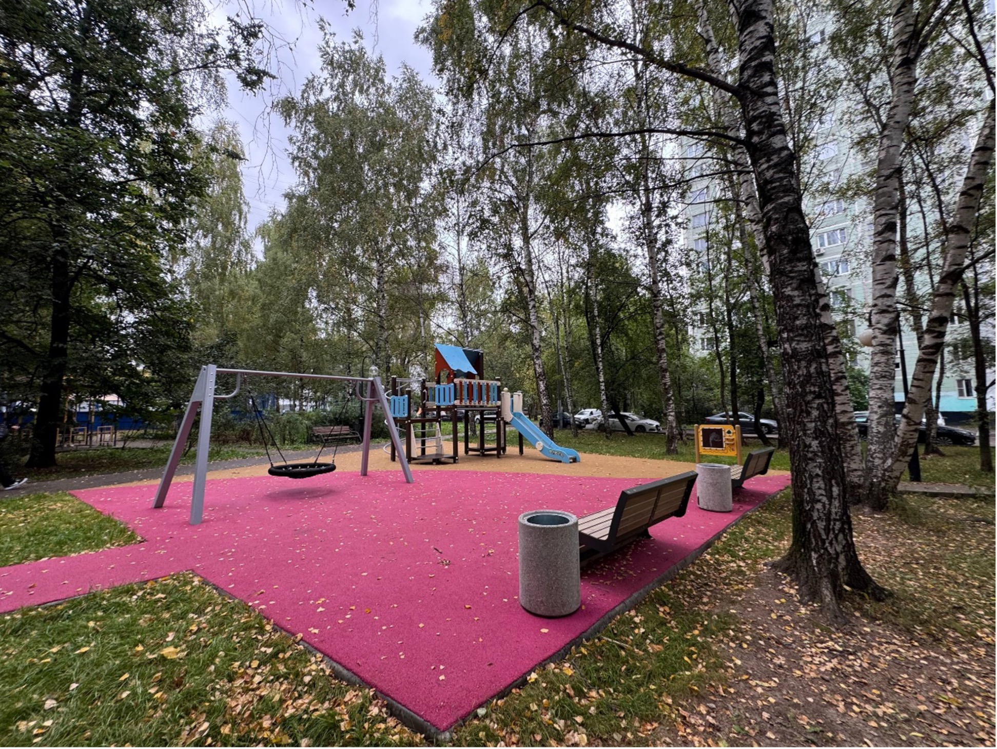 Специалисты благоустроят 25 дворов в Лианозово в 2026 году, фото