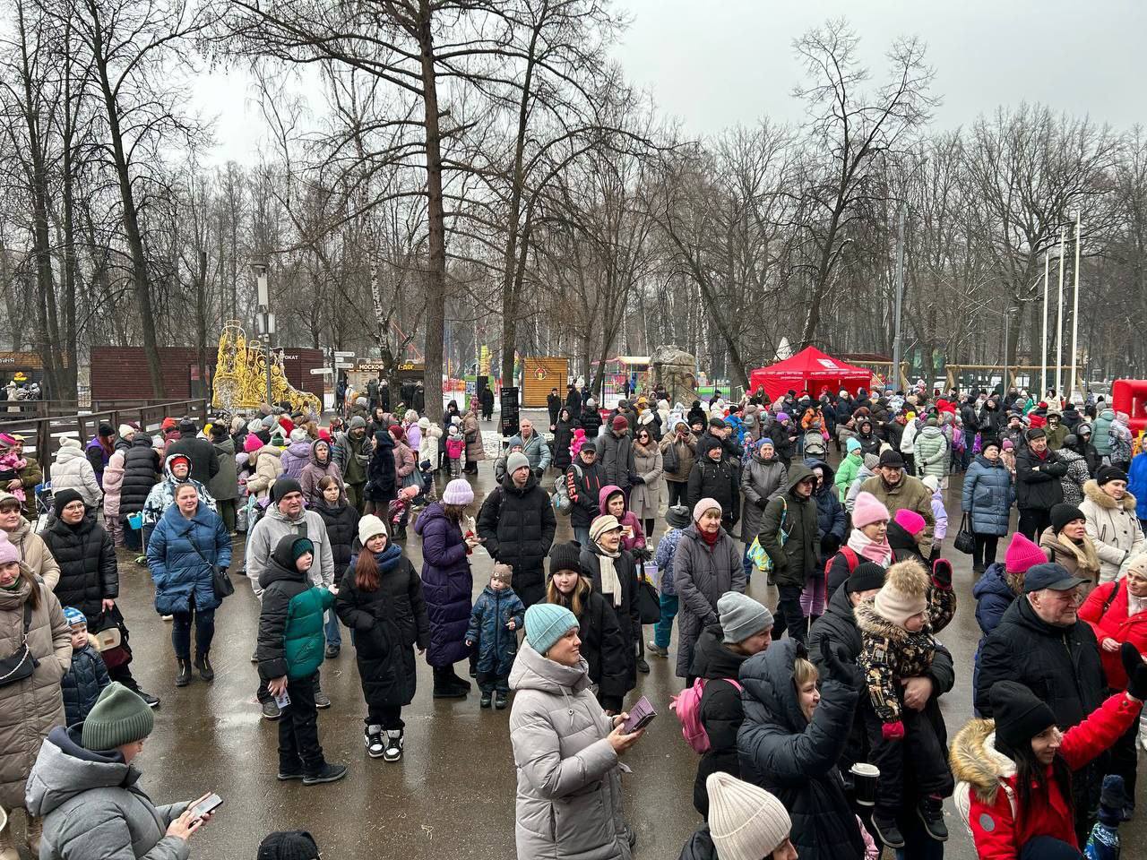 День Конституции отметят в Перовском парке, фото