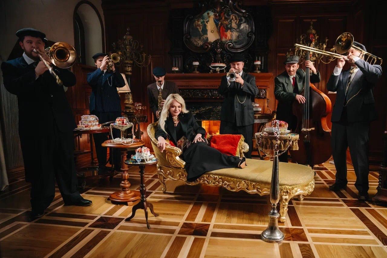 Долина предложила поэтапно вернуть деньги Лурье за квартиру, фото