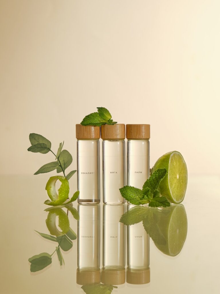 Три флакона. Три ноты. Одна композиция. Как сломать стереотипы на рынке ароматизаторов Три флакона. Три ноты. Одна композиция. Как сломать стереотипы на рынке ароматизаторов фото