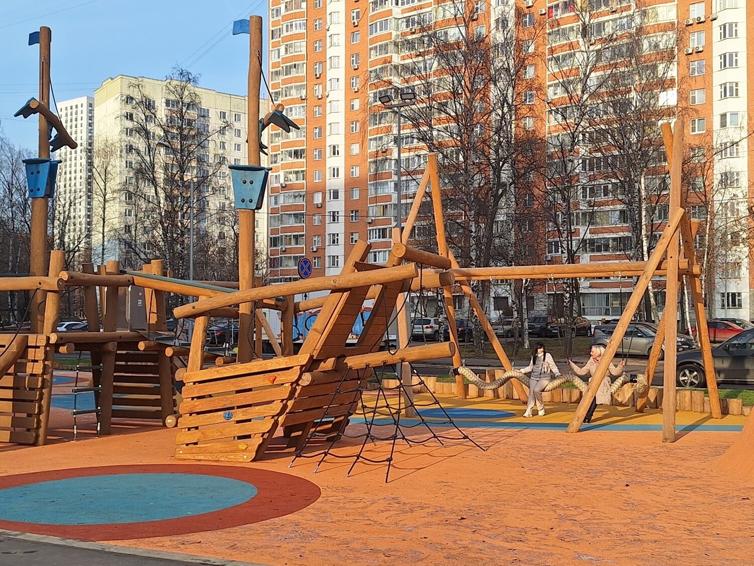 Сквер на улице Молодцова обновили, фото