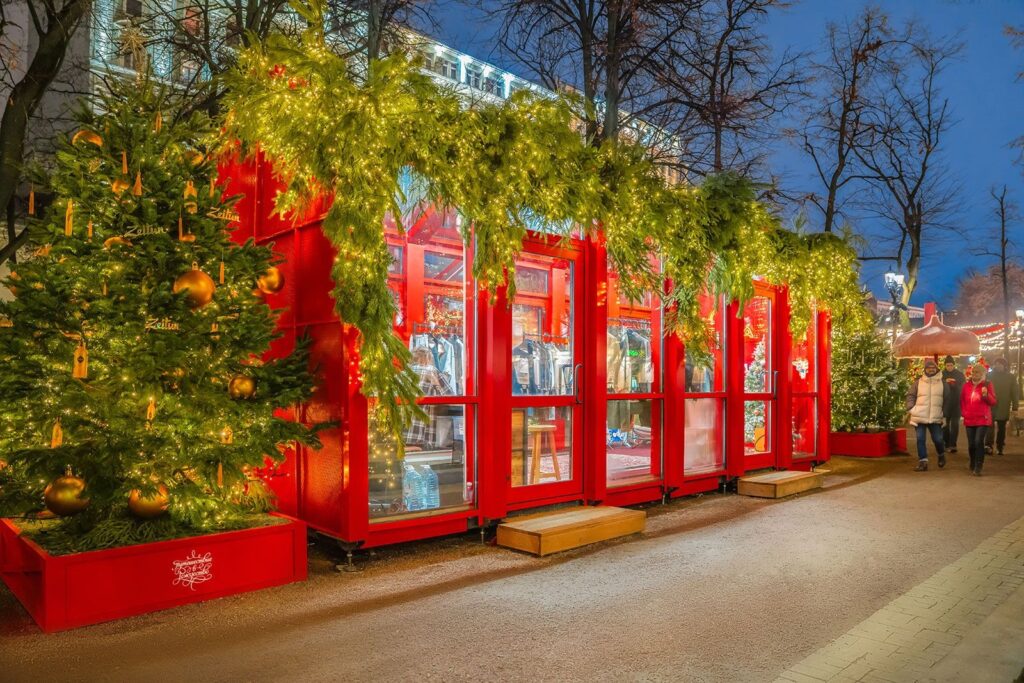 От косметики и чая до одежды и украшений: на Тверском бульваре открыт маркет локальных брендов  фото