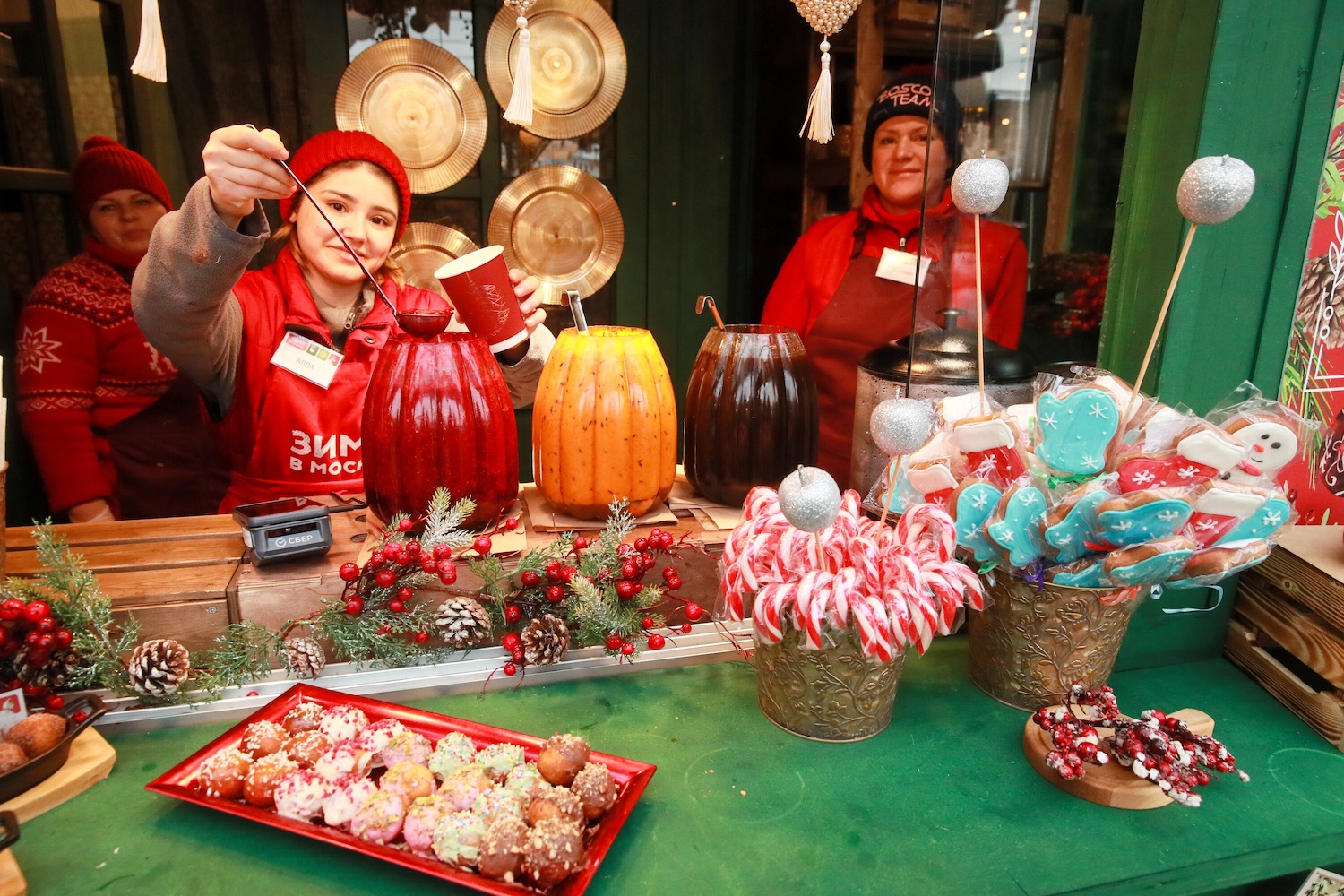 От Манежной до Гольяново: гастрономическое путешествие по площадкам «Зимы в Москве», фото