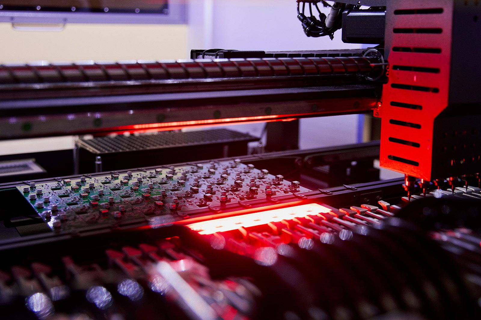 Московские заводы нарастили выпуск игрушек и развивающих наборов, фото