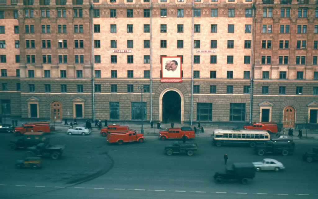 Арбатская — Баррикадная: не молчавшая Молчановка Арбатская — Баррикадная: не молчавшая Молчановка фото