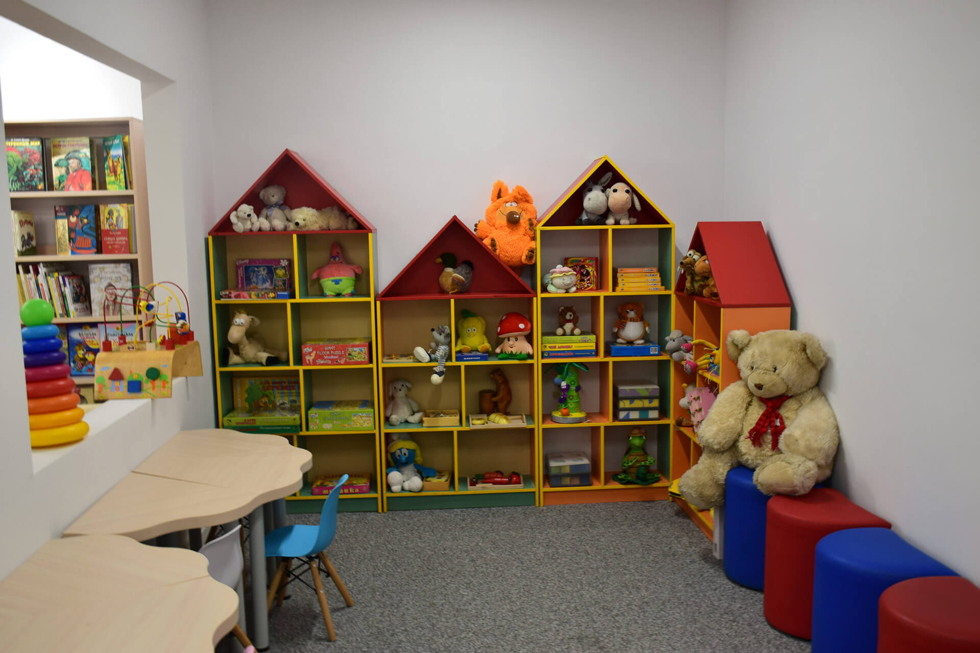 Бумажные рукавички смастерят в библиотеке на Новокузьминской, фото